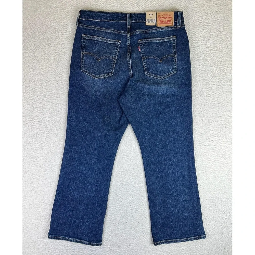 Levis levis 725